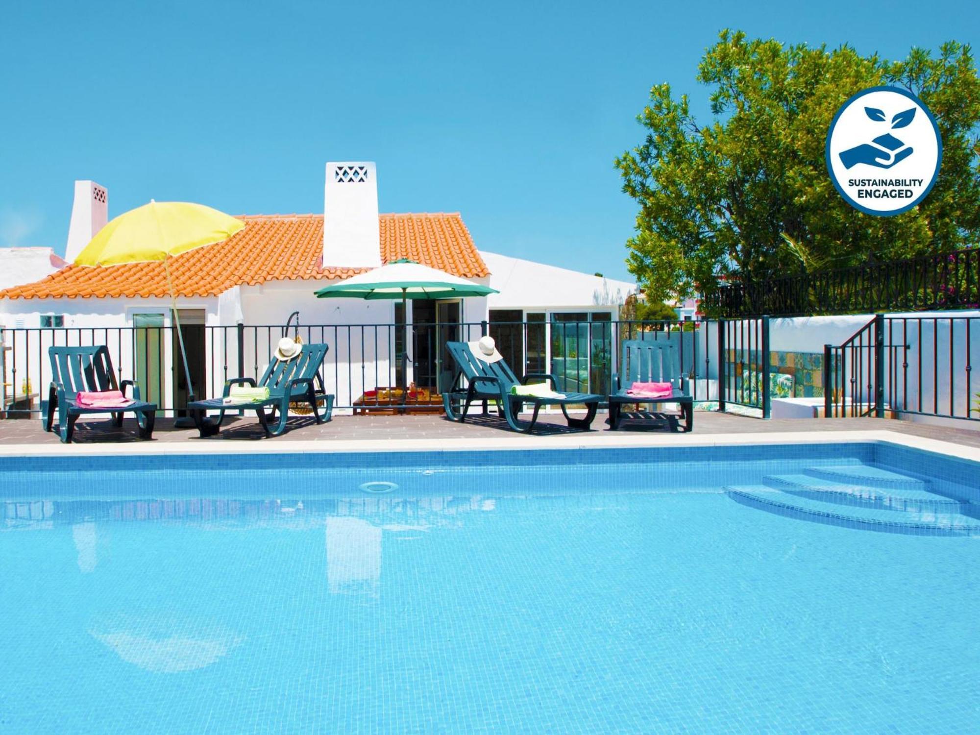 With Heatable Pool *